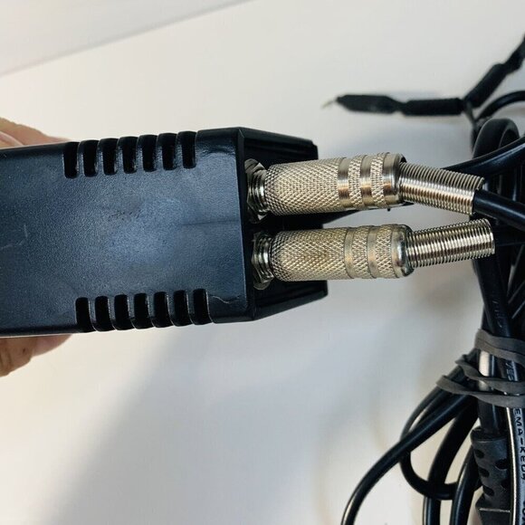 Tattoo Power Supply Elfin EP2 Digital LCD Mini Screen Compact Foot Pedal - Picture 9 of 11